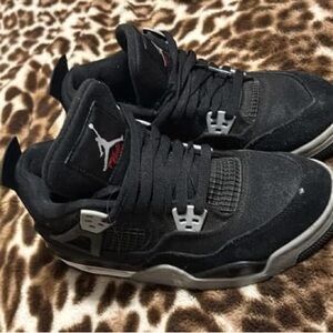 Jordan 4